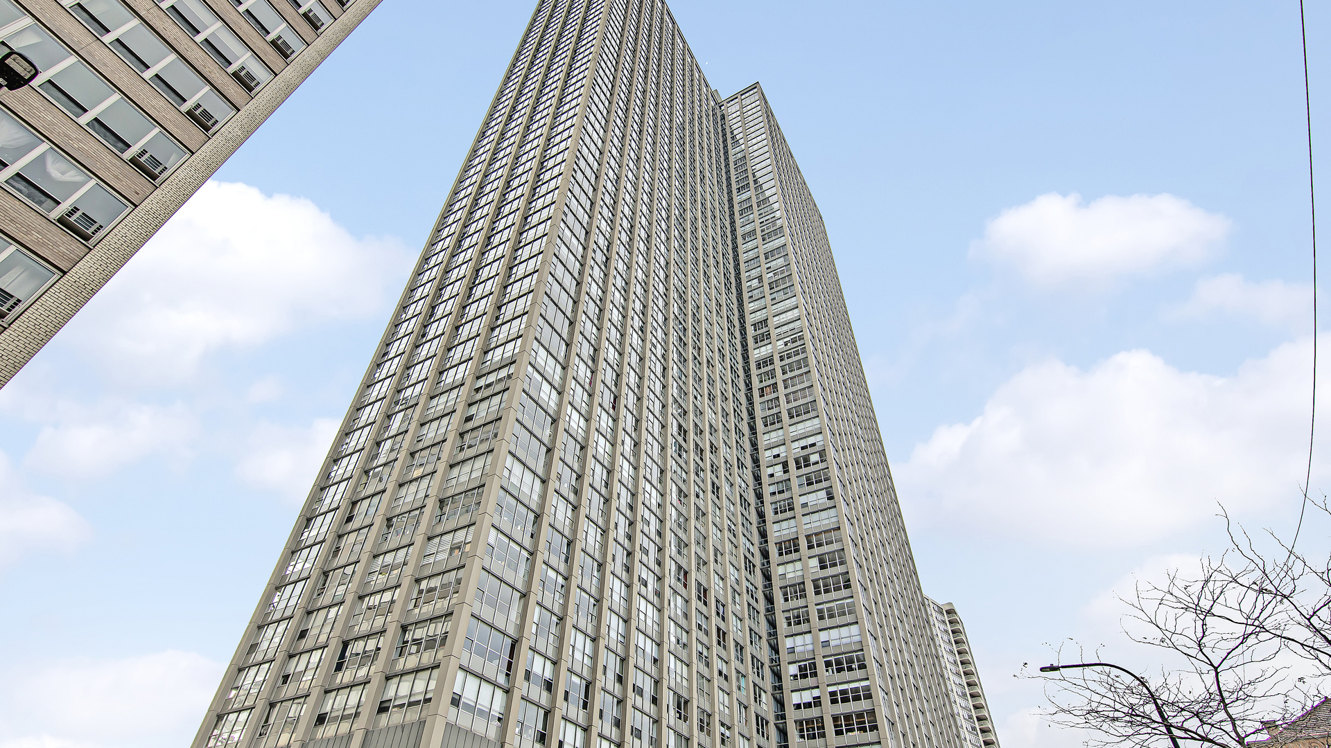 655 West Irving Park Road, Unit 2607 Chicago, IL 60613 - Photo 1 of 16 wooden floor view