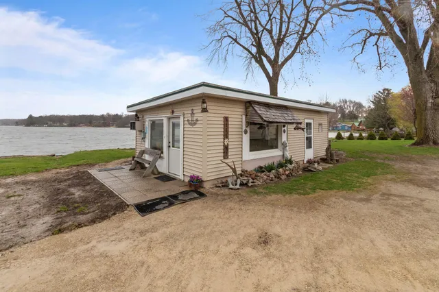 $529,900 | W2138 Melmar Drive, Markesan, WI 53946