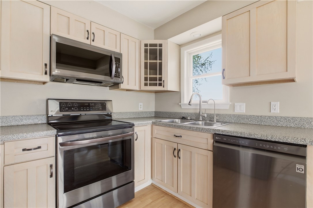 507 County Road Barrington, RI 02806 - Photo 19 of 45