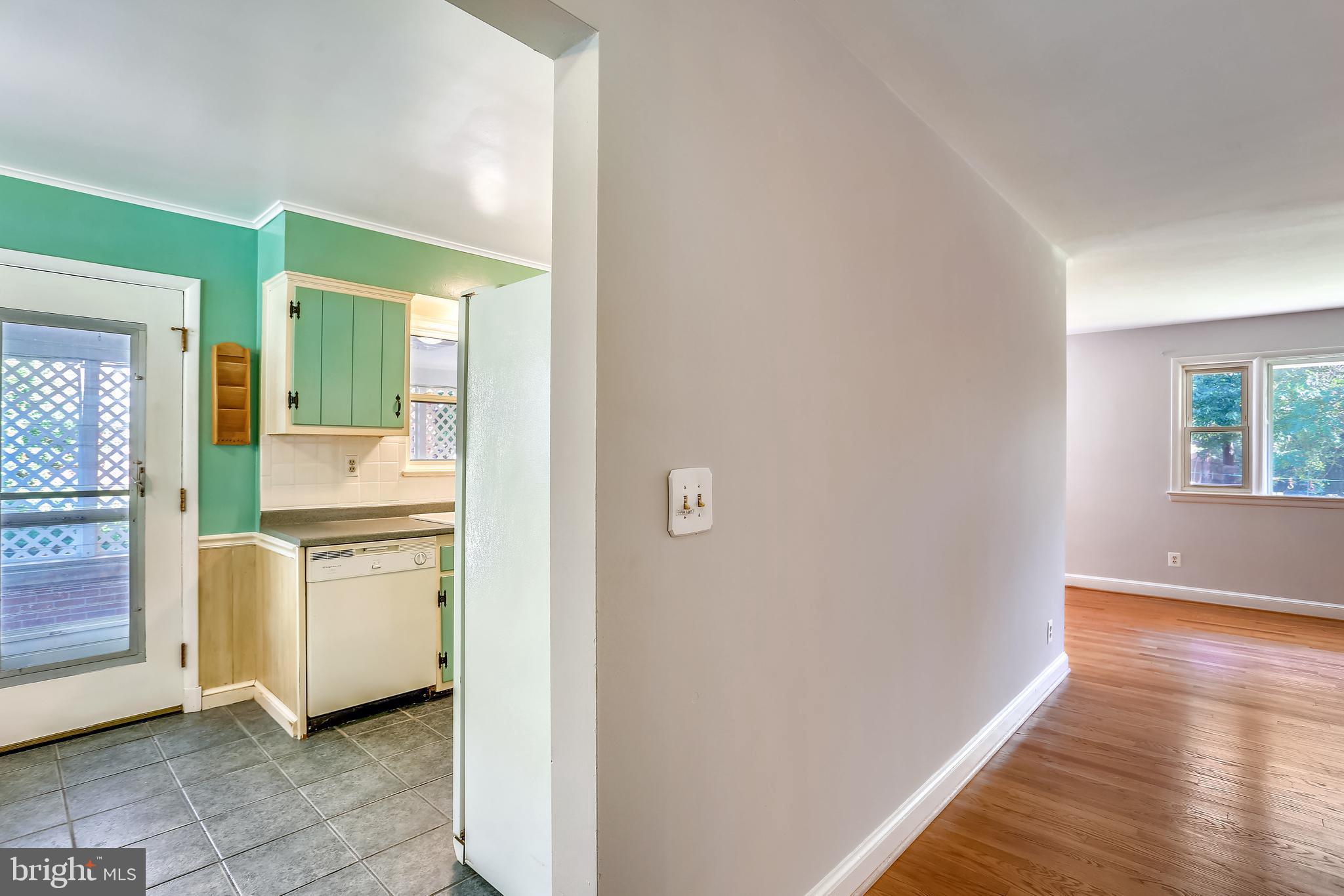 1704 Franwall Avenue Silver Spring, MD 20902 - Photo 8 of 93 Gallery Image 8