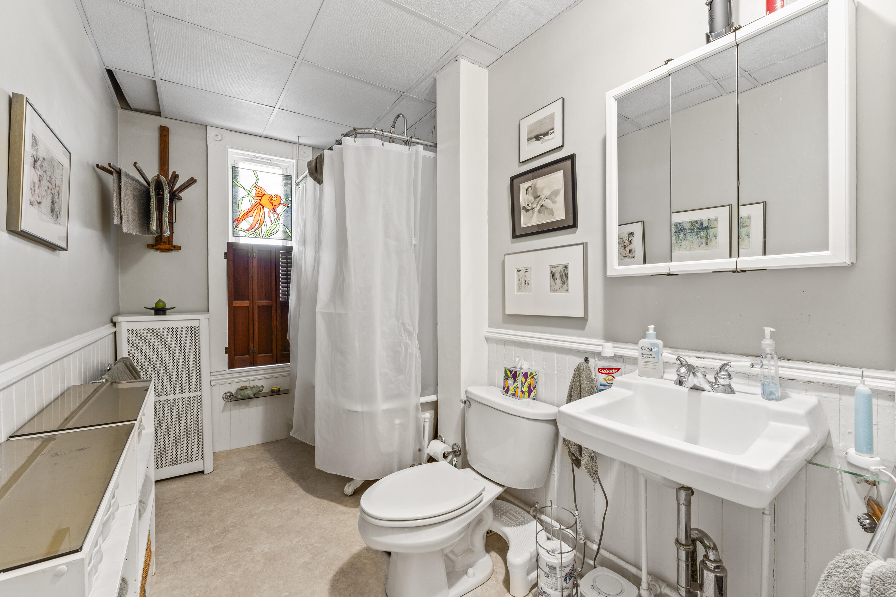 64-66 Melbourne Street Portland, ME 04101 - Photo 36 of 61 Second Floor Bathroom