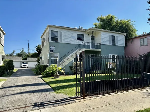 $950,000 | 14244 Delano Street, Van Nuys, CA 91401