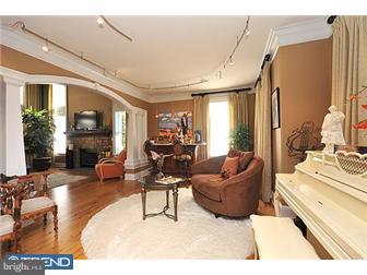 1699 Reading Road Huntingdon Valley, PA 19006 - Photo 7 of 12 Living Room