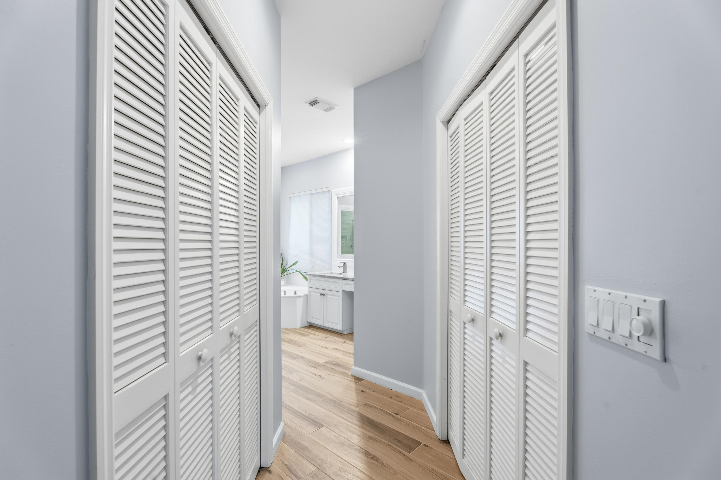 6581 Southeast Baltusrol Terrace Stuart, FL 34997 - Photo 14 of 48 20_smg08537