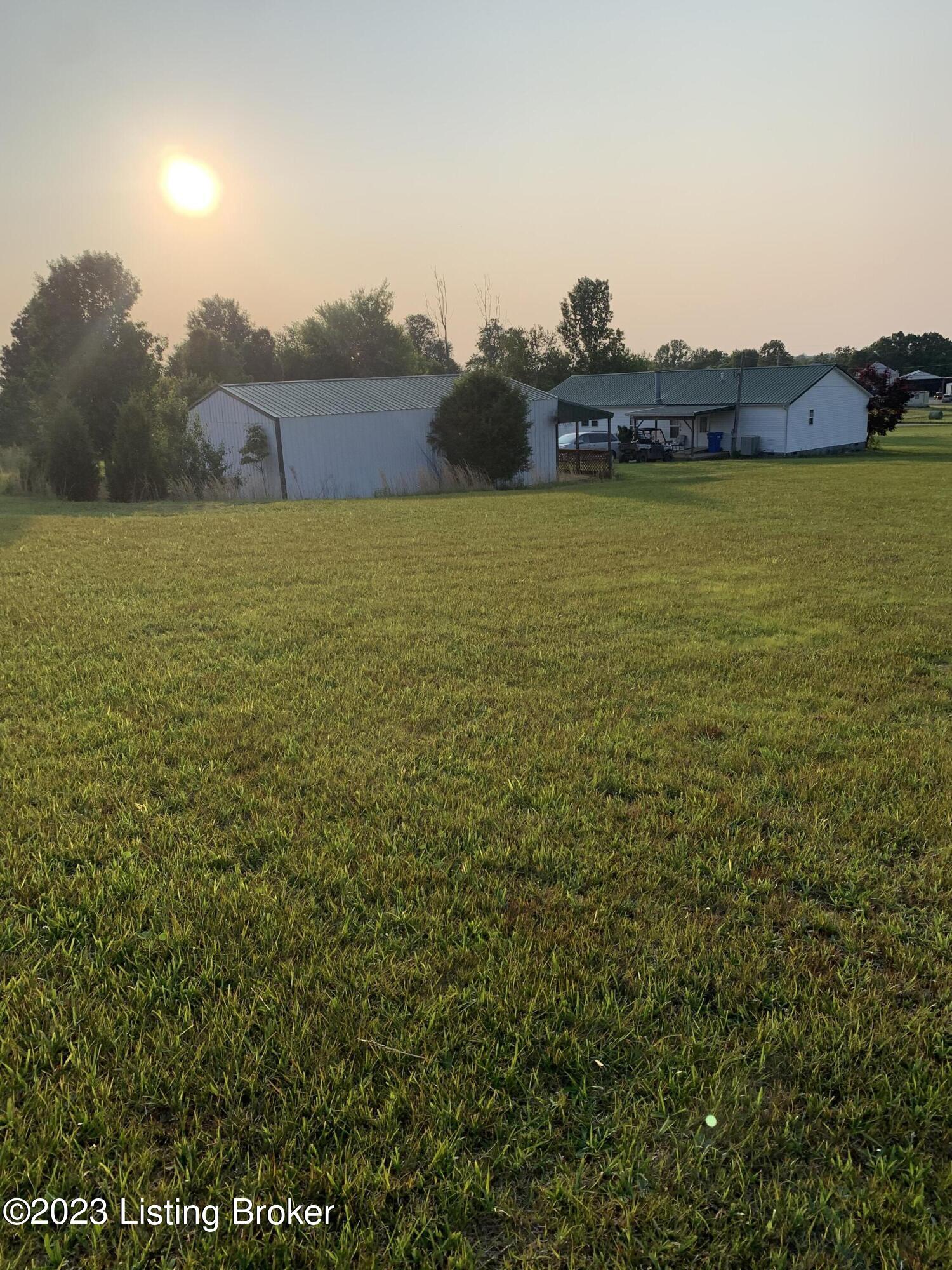 9506 Highway 86 Custer, KY 40115 - Photo 21 of 23 Laurie 27
