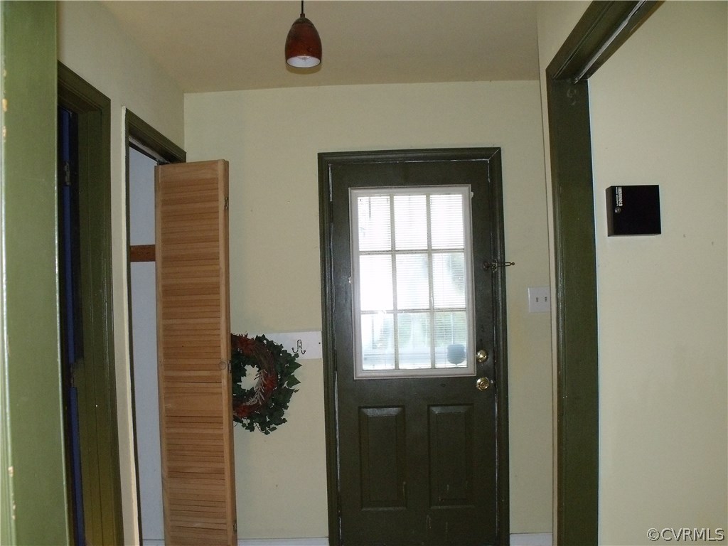 14830 Harrowgate Road Chester, VA 23831 - Photo 8 of 14 a bathroom with a shower