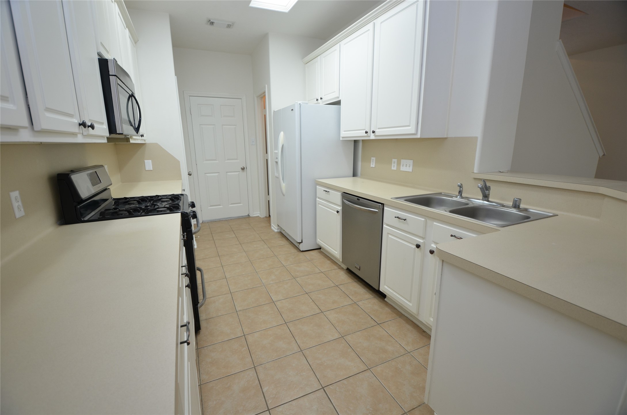 226 West Stedhill Loop Conroe, TX 77384 - Photo 14 of 33