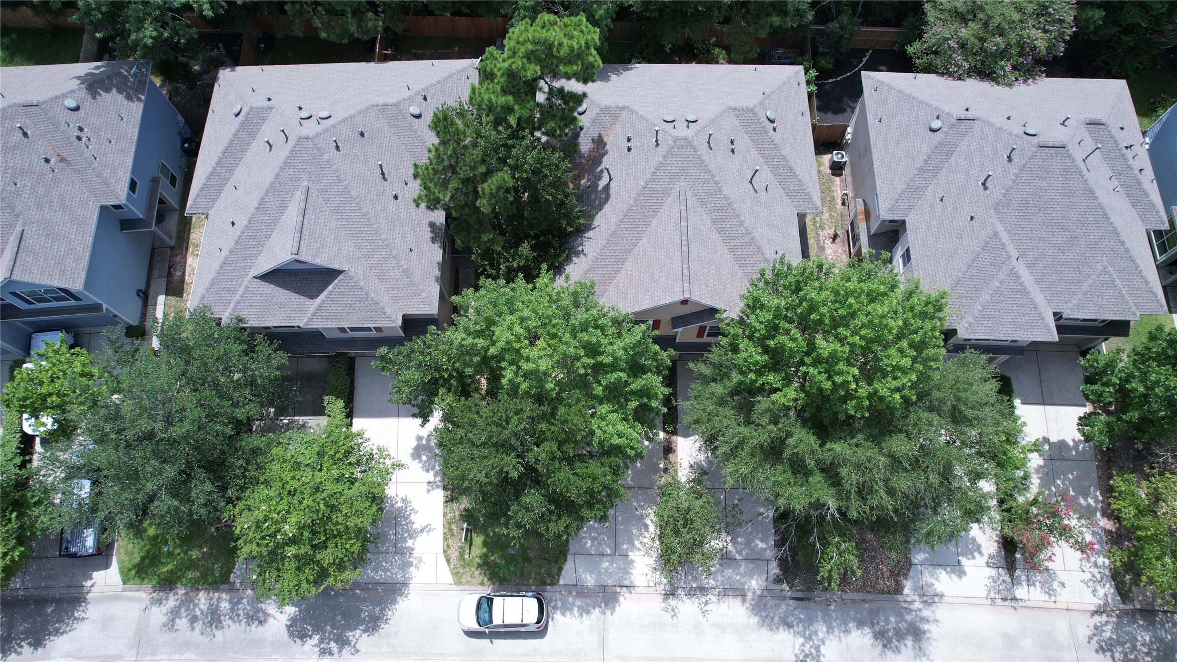 226 West Stedhill Loop Conroe, TX 77384 - Photo 2 of 33