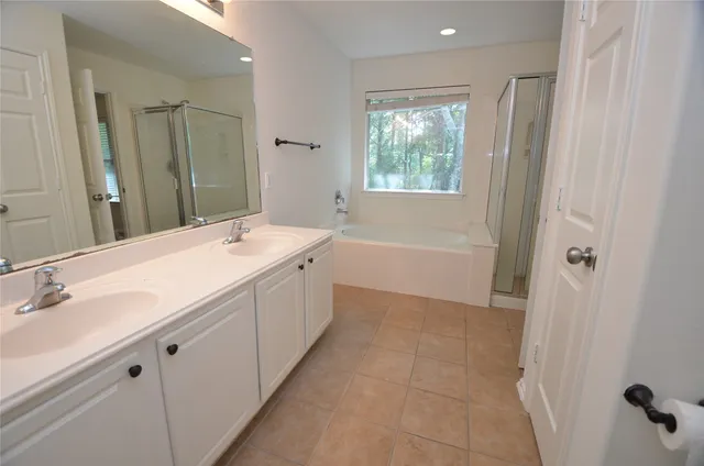 $277,900 | 226 West Stedhill Loop, Conroe, TX 77384