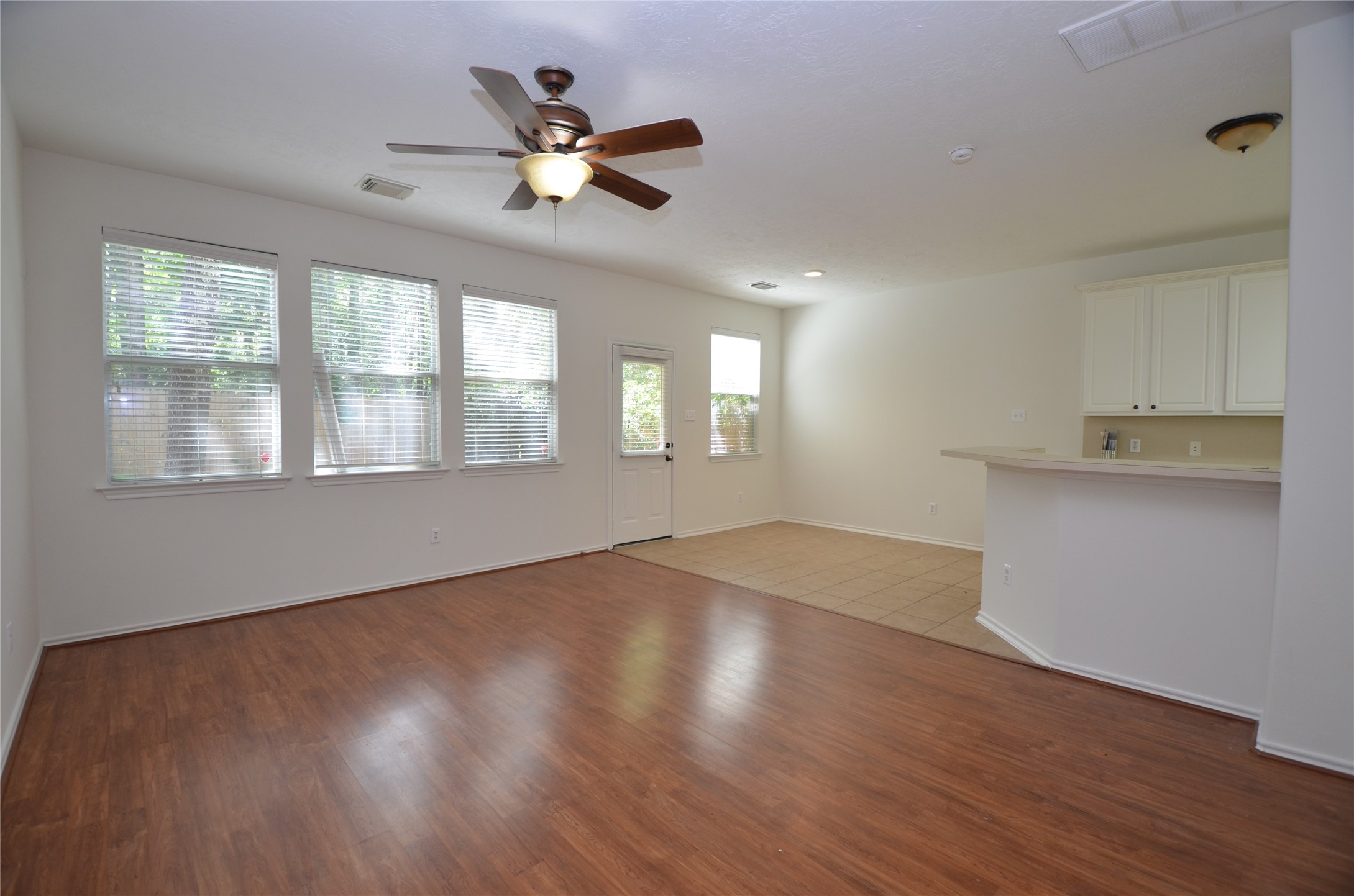 226 West Stedhill Loop Conroe, TX 77384 - Photo 10 of 33