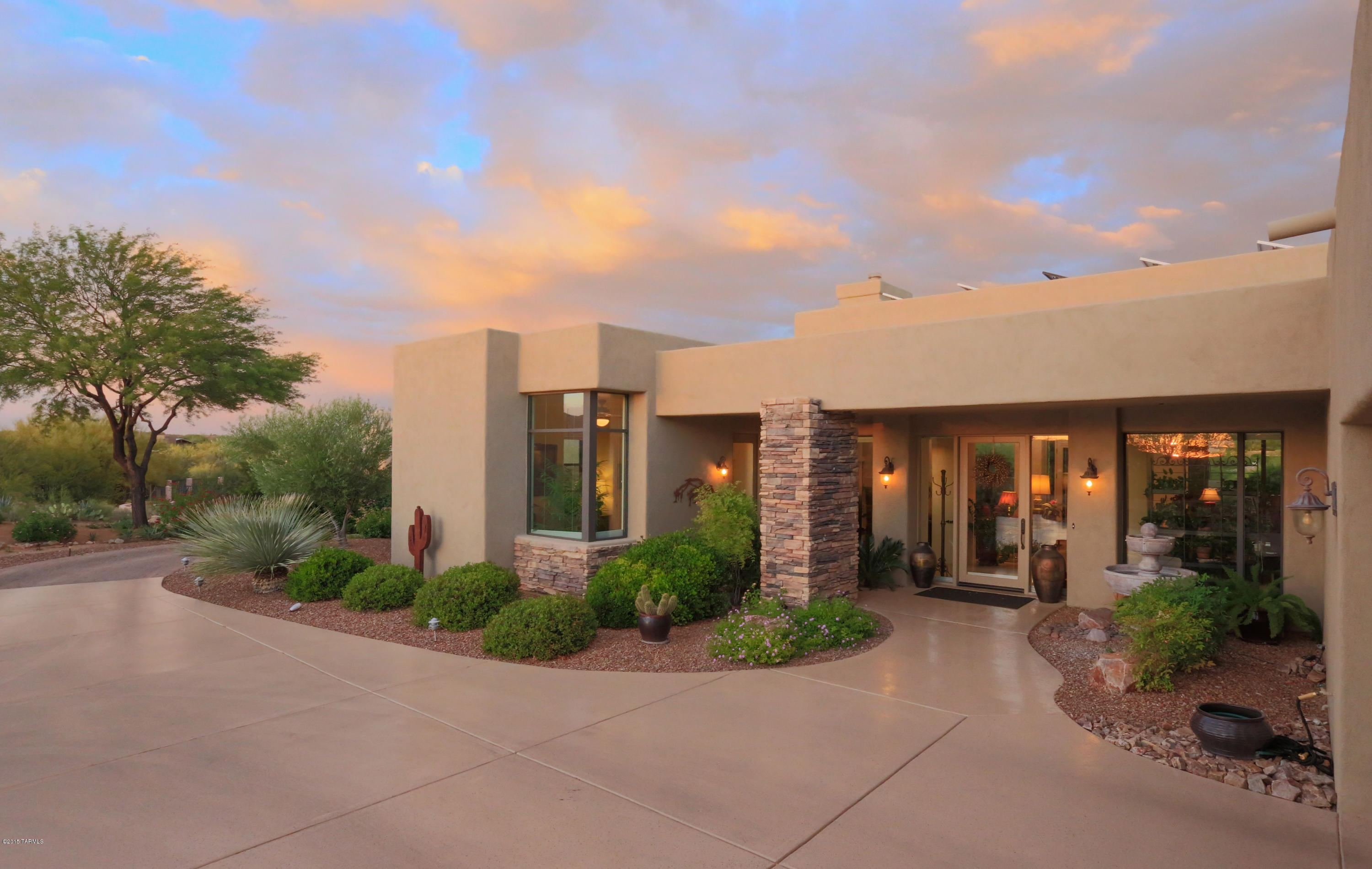 12381 North Reflection Ridge Drive Tucson, AZ 85755 - Photo 2 of 41