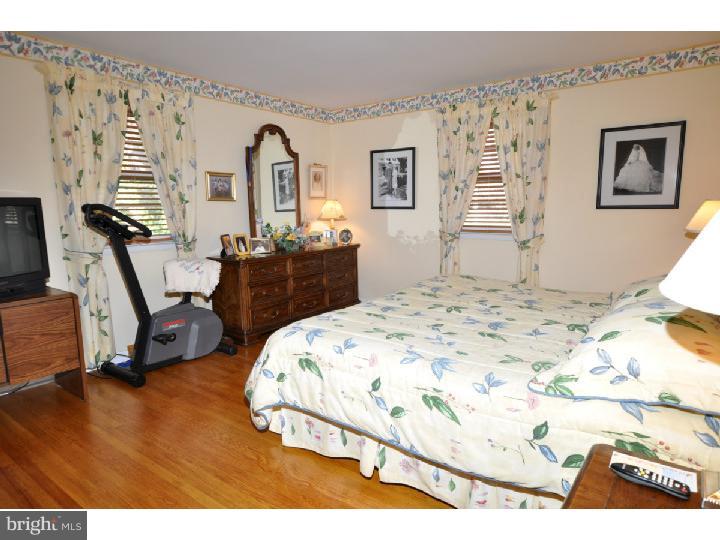 415 Sentinel Road Moorestown, NJ 08057 - Photo 12 of 20