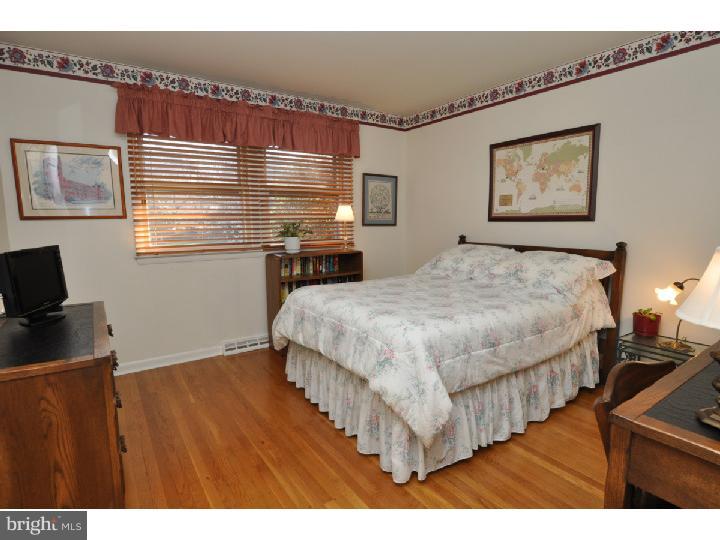 415 Sentinel Road Moorestown, NJ 08057 - Photo 13 of 20