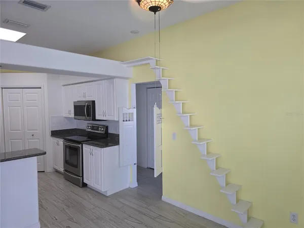 $549,900 | 7404 38th Court East, Sarasota, FL 34243