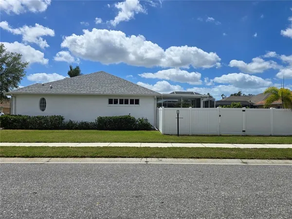 $549,900 | 7404 38th Court East, Sarasota, FL 34243