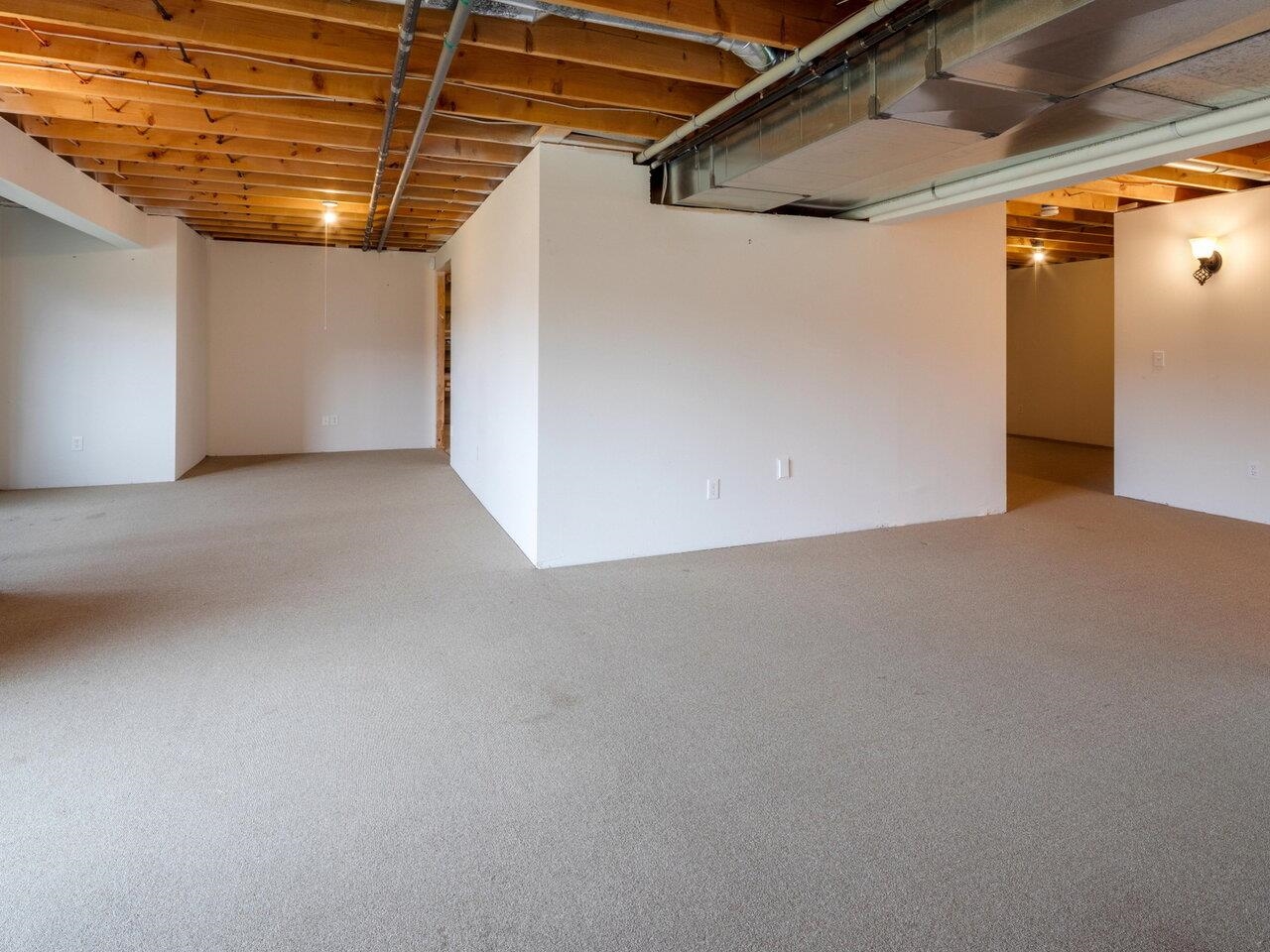 179 Highlands Drive Williston, VT 05495 - Photo 23 of 40