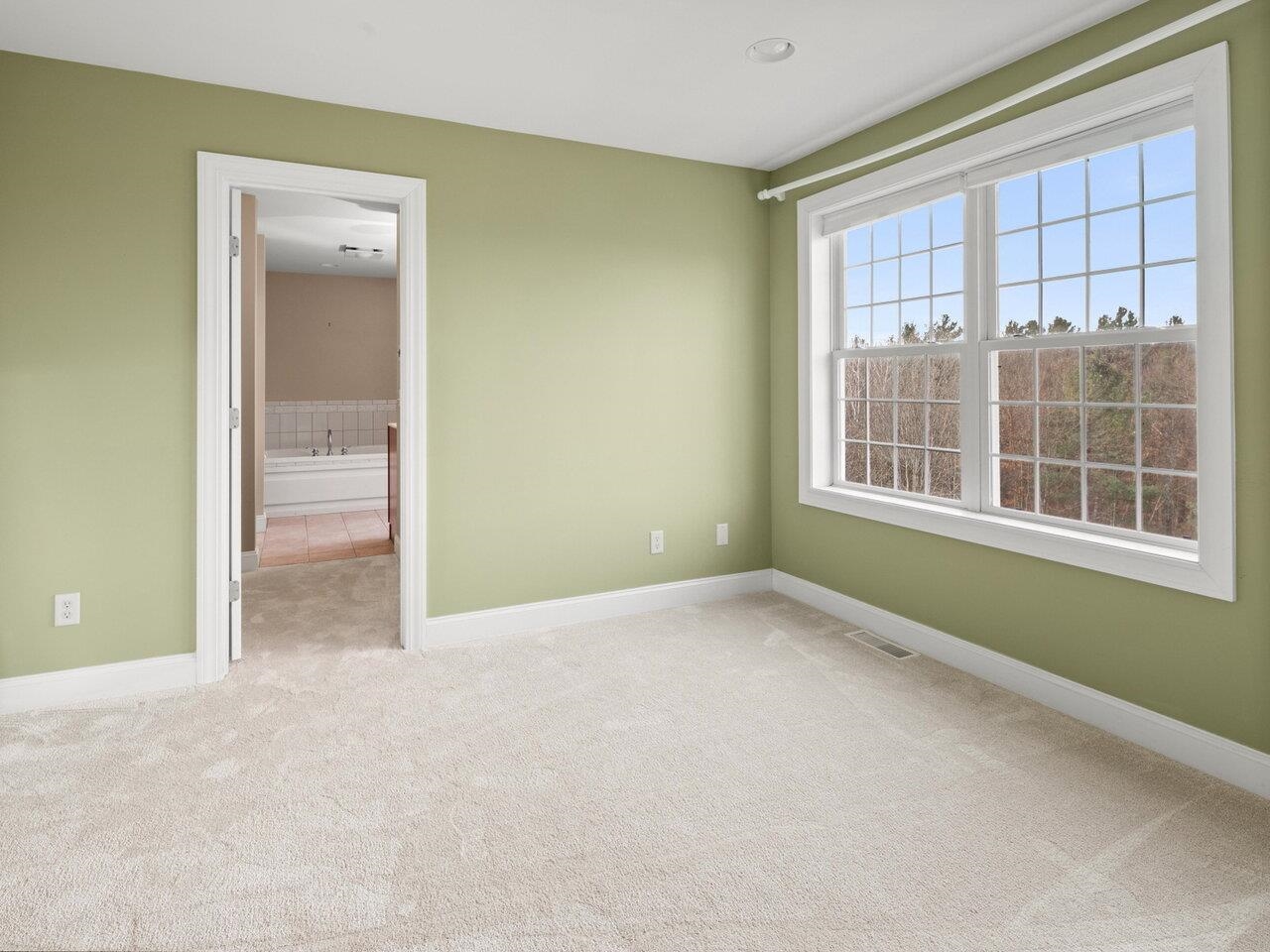 179 Highlands Drive Williston, VT 05495 - Photo 9 of 40