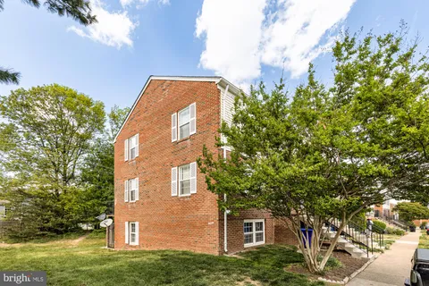$420,000 | 1024 Brixton Court, Sterling, VA 20164