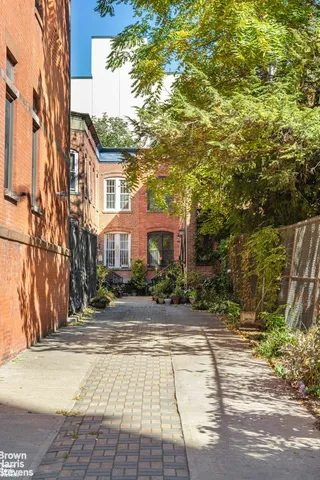 $1,795,000 | 7 Sylvan Court | East Harlem