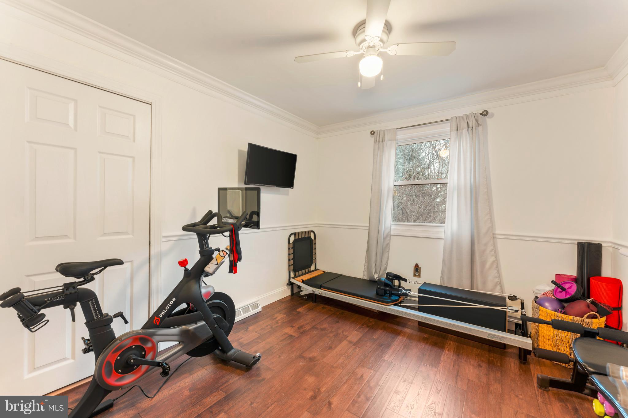 992 Jamison Street Warminster, PA 18974 - Photo 29 of 37 a view of a room with gym equipment