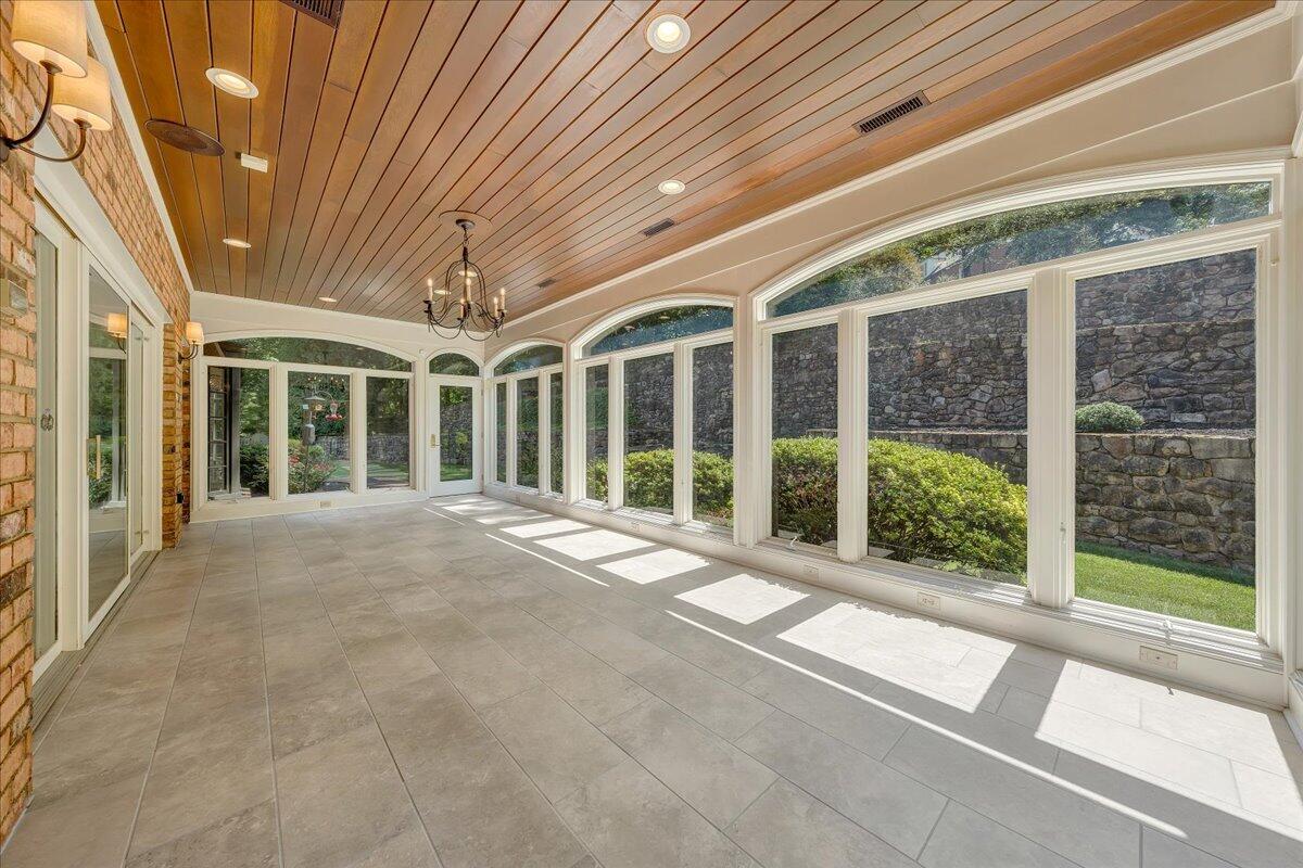 5256 Flintlock Road Roanoke, VA 24018 - Photo 54 of 93 SUNROOM