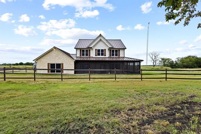 a house view with a outdoor space
