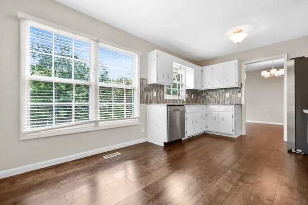 $1,600 | 907 Lamont Lane, Clarksville, TN 37042