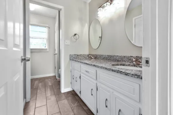 $1,600 | 907 Lamont Lane, Clarksville, TN 37042