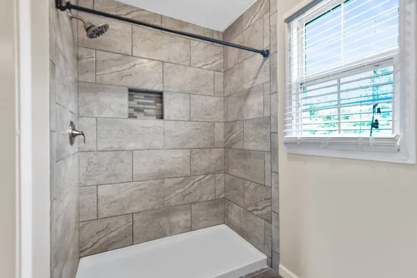 $1,600 | 907 Lamont Lane, Clarksville, TN 37042