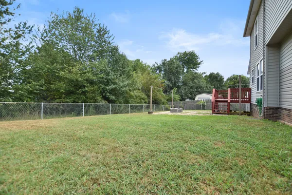 $1,600 | 907 Lamont Lane, Clarksville, TN 37042