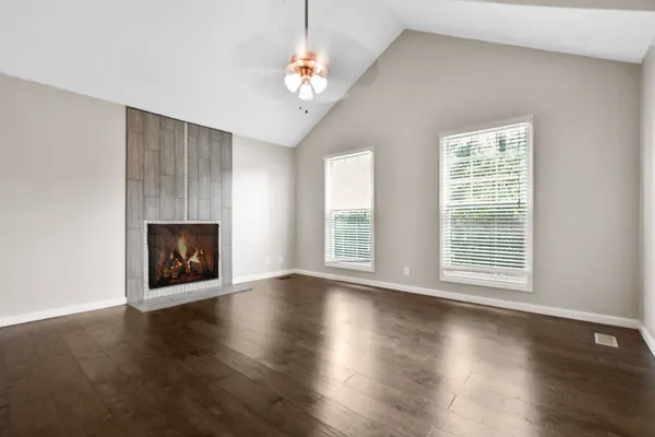 $1,600 | 907 Lamont Lane, Clarksville, TN 37042