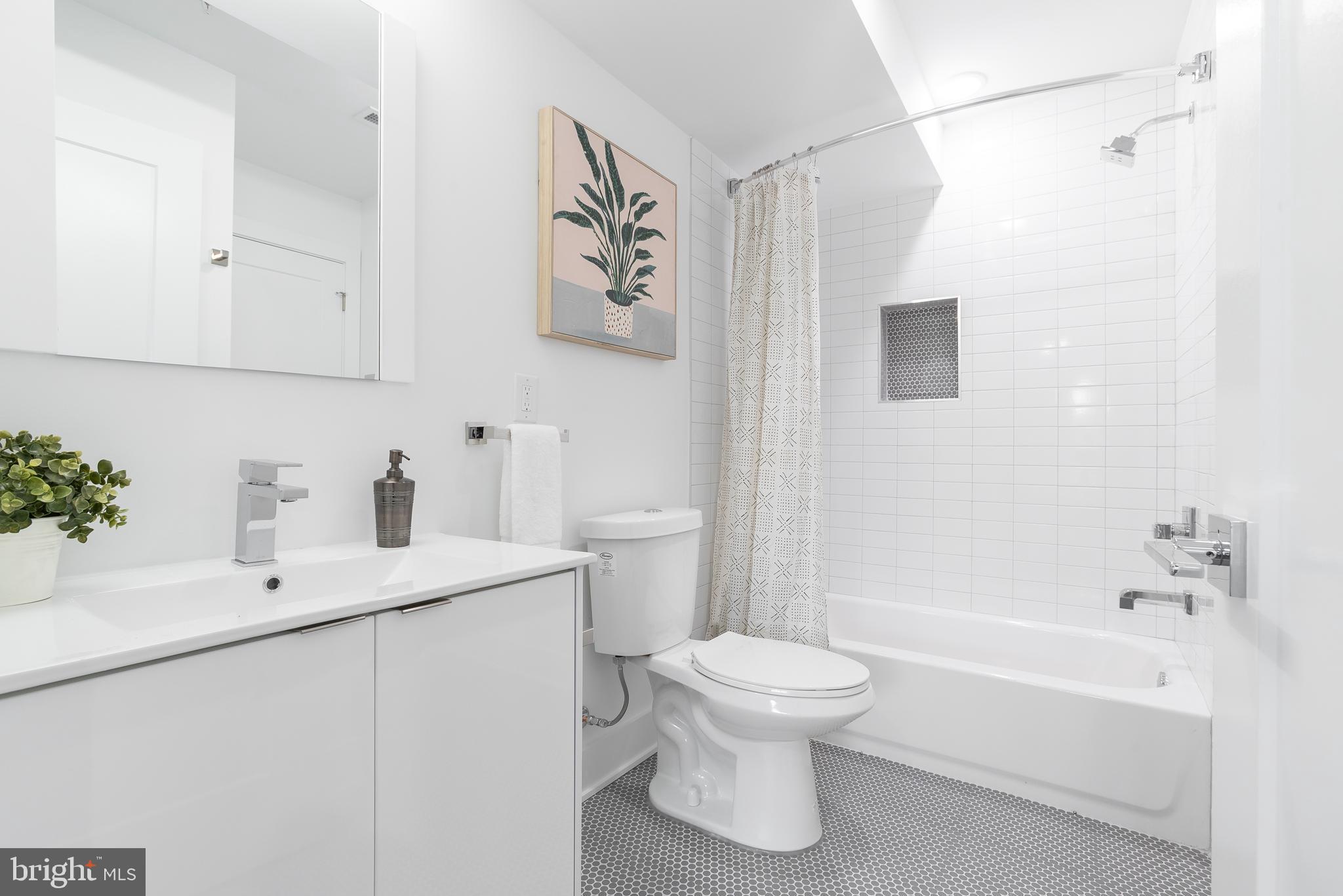 1931 East Huntingdon Street Philadelphia, PA 19125 - Photo 16 of 54 Master Bathroom (Unit 3) 4th floor