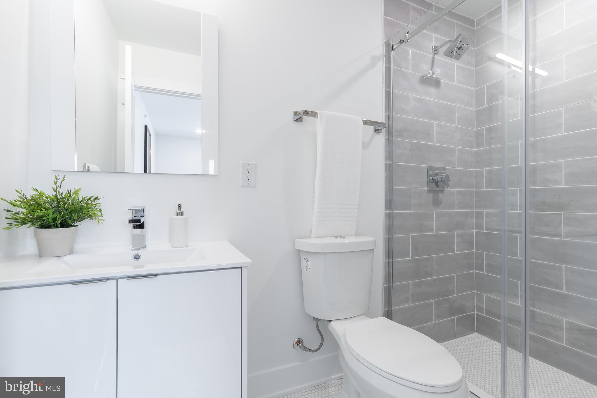 1931 East Huntingdon Street Philadelphia, PA 19125 - Photo 19 of 54 Bathroom 2 (Unit 3)