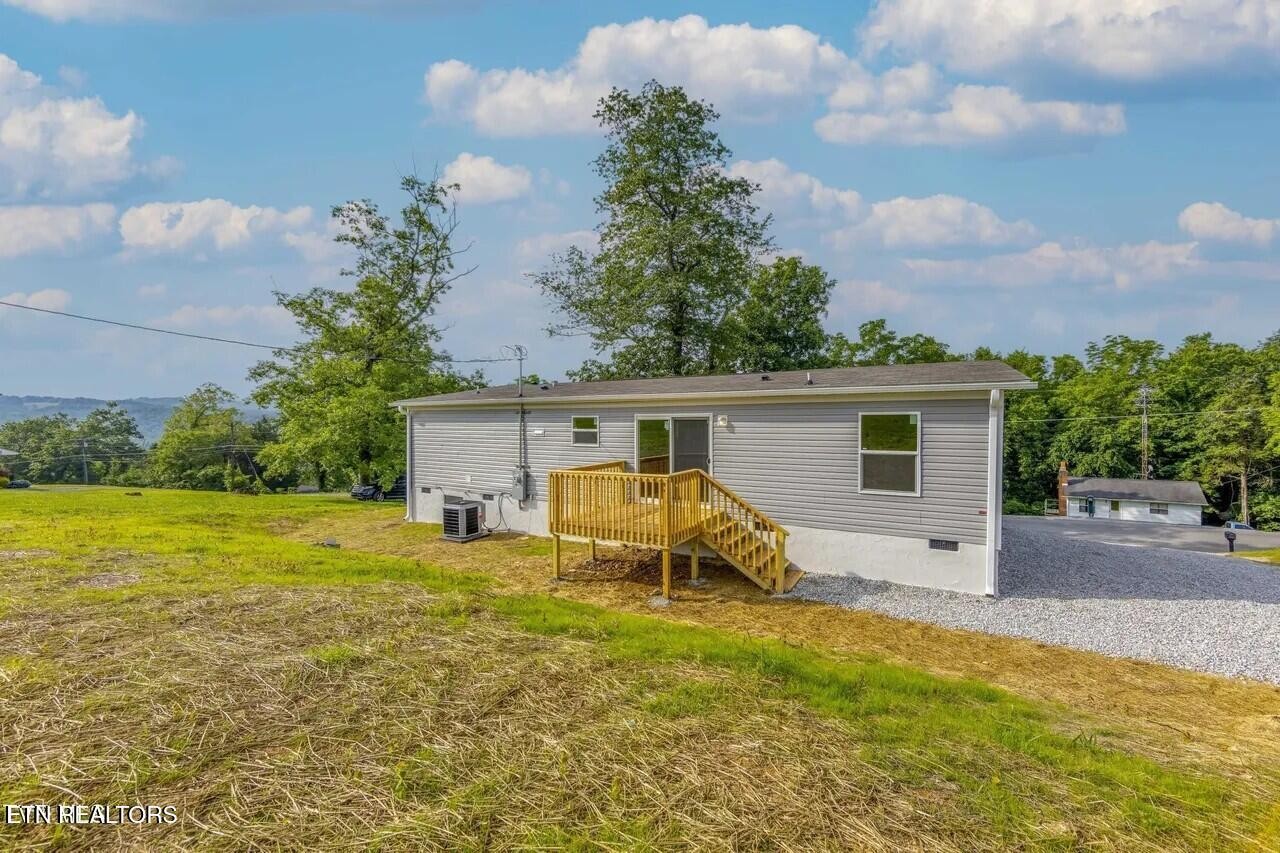 1826 Loop Road La Follette, TN 37766 - Photo 5 of 23 Gallery Image 5