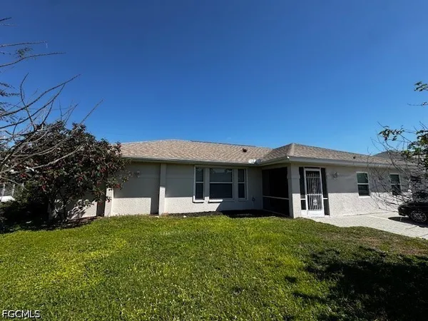 $2,300 | 8409 Tahiti Road, Unit A, Fort Myers, FL 33967