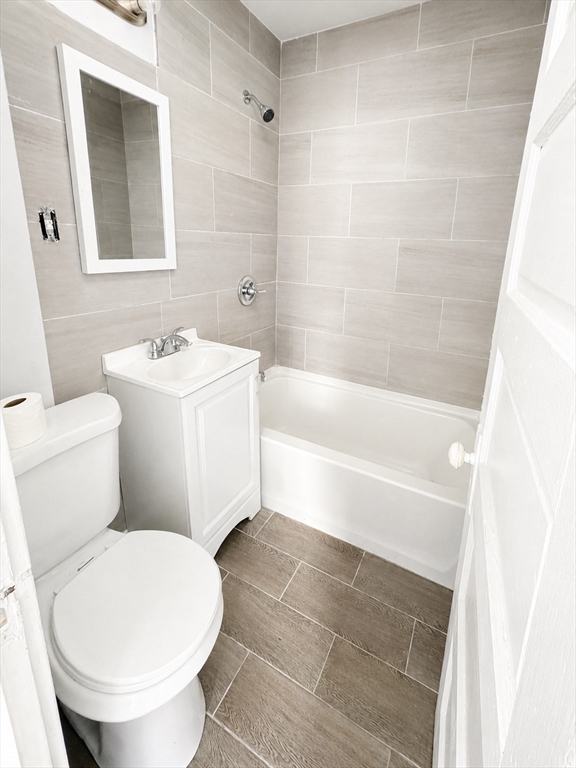 143 Dorcester Worcester, MA 01604 - Photo 3 of 13