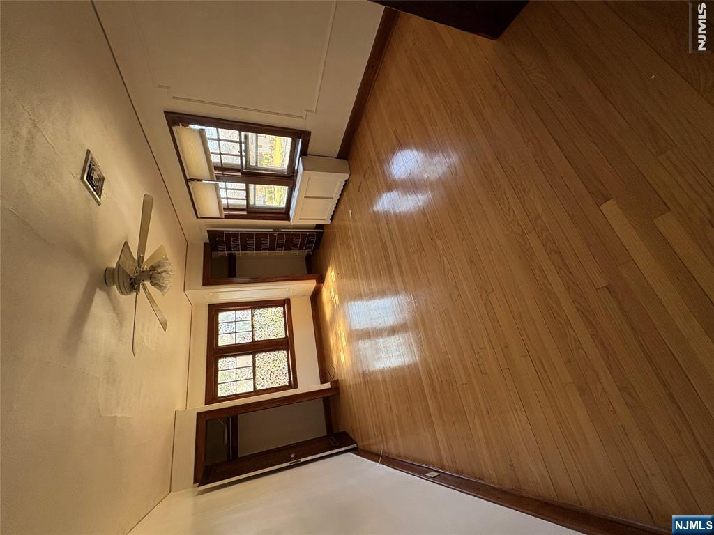 325 Bogert Avenue Ridgewood, NJ 07450 - Photo 5 of 37
