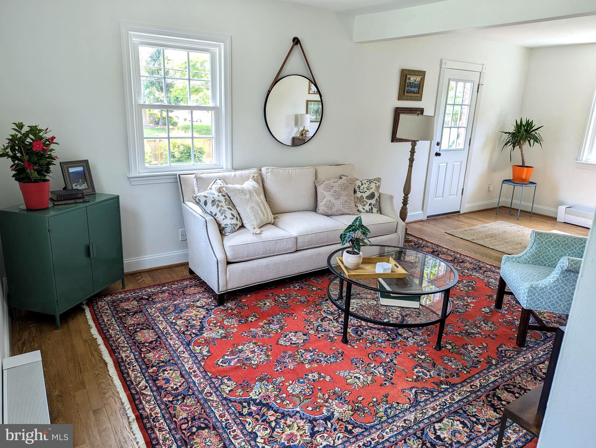 8436 Leaf Road Alexandria, VA 22309 - Photo 15 of 29 Living room