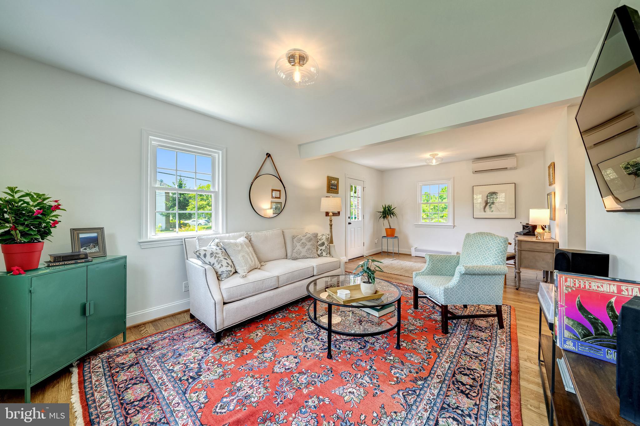 8436 Leaf Road Alexandria, VA 22309 - Photo 16 of 29 Living room