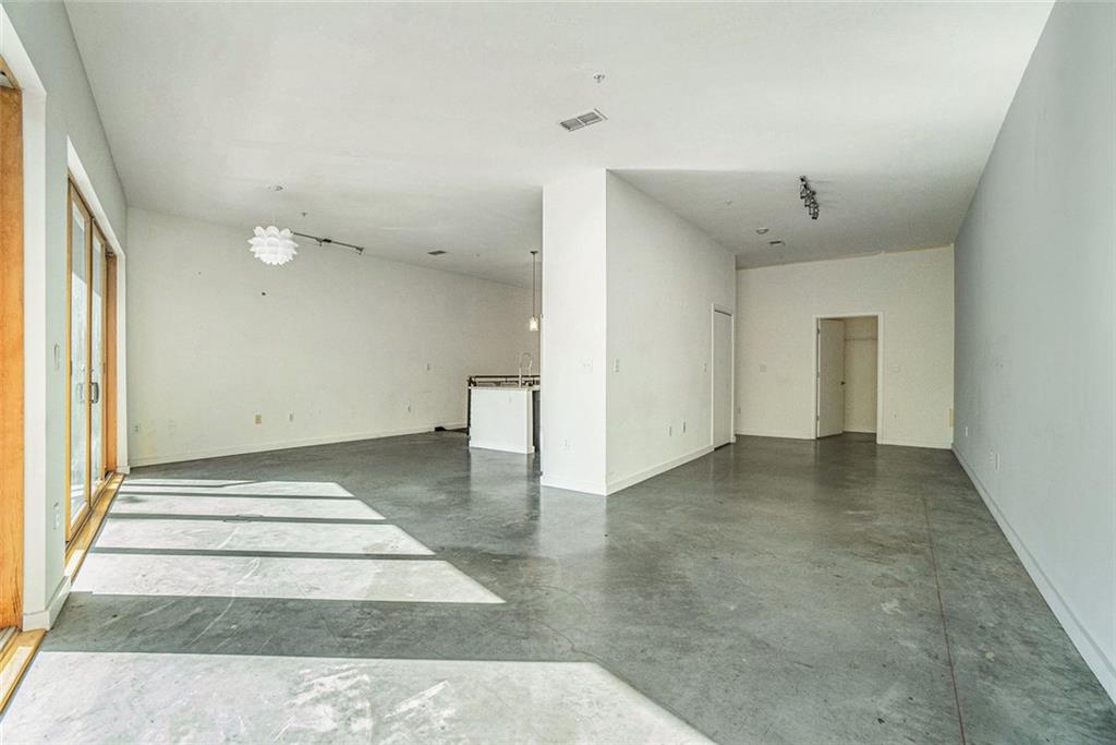 311 Nelson Street Southwest Atlanta, GA 30313 - Photo 13 of 27 a view of a hallway with a white walls