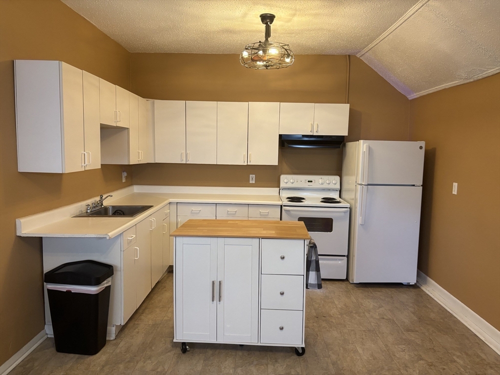 573 Northampton Street, Unit BACK Holyoke, MA 01040 - Photo 2 of 14