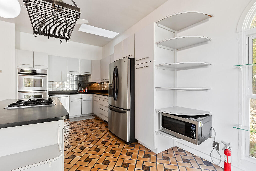 105 South Pond Road Winslow, ME 04901 - Photo 14 of 37 Kitchen