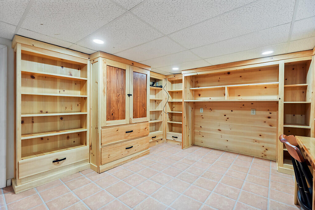 105 South Pond Road Winslow, ME 04901 - Photo 24 of 37 Built ins galore!