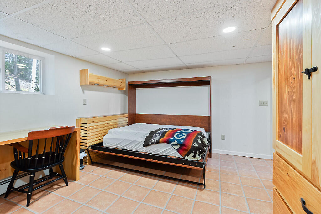 105 South Pond Road Winslow, ME 04901 - Photo 26 of 37 Murphy bed