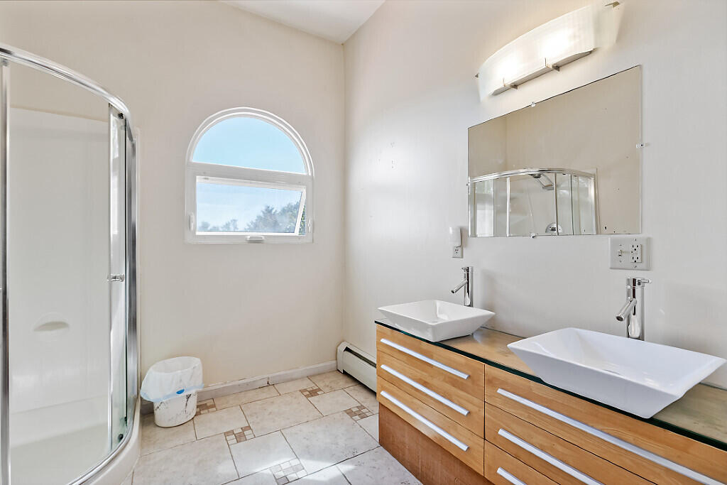 105 South Pond Road Winslow, ME 04901 - Photo 35 of 37 Second floor bath