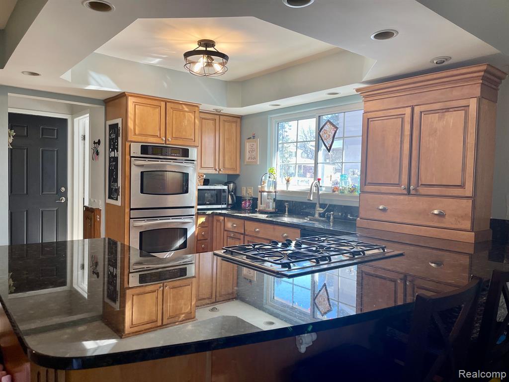 406 Holland Road Flushing, MI 48433 - Photo 4 of 24 Gallery Image 4