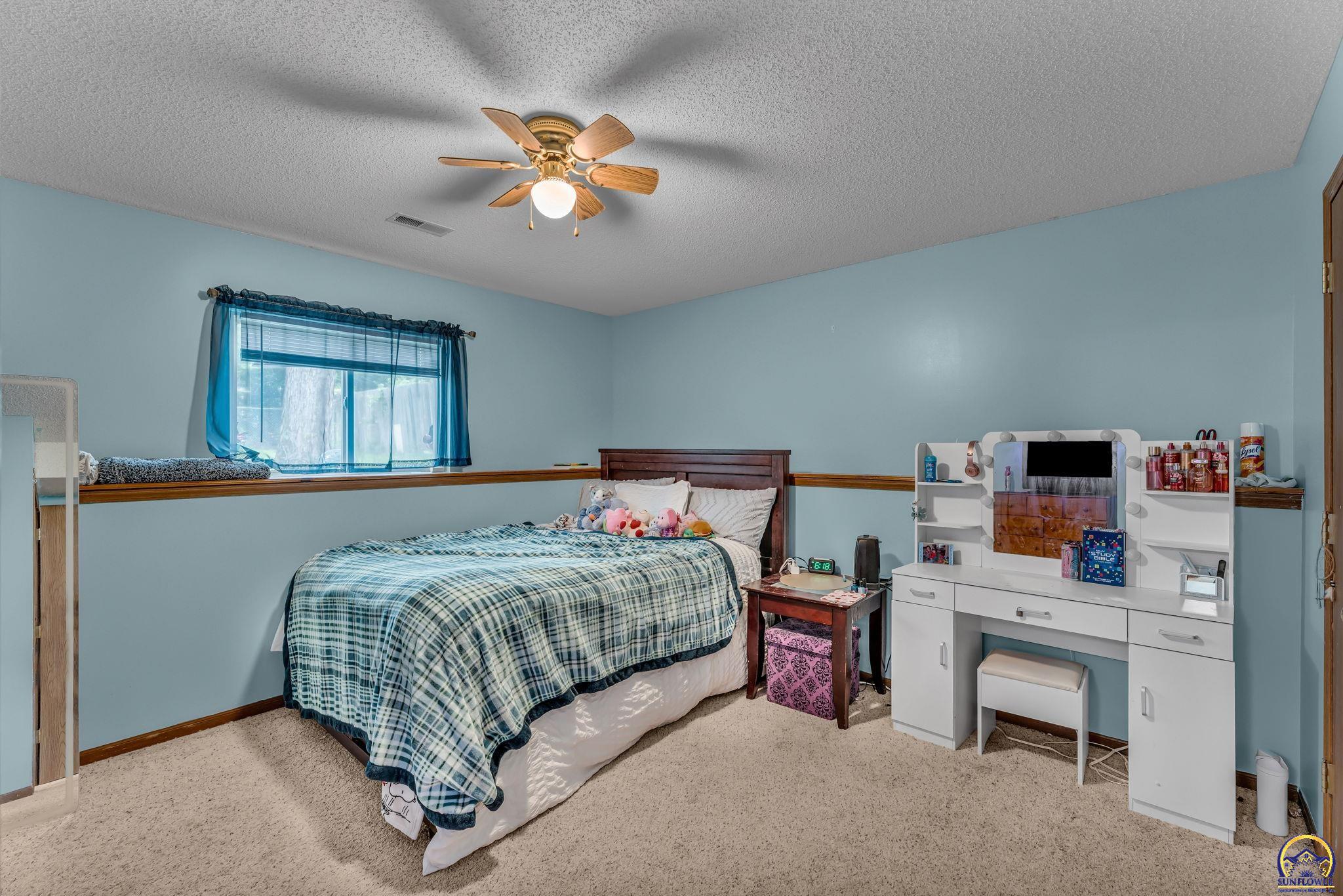 7425 Southwest 27th Street Topeka, KS 66614 - Photo 21 of 25