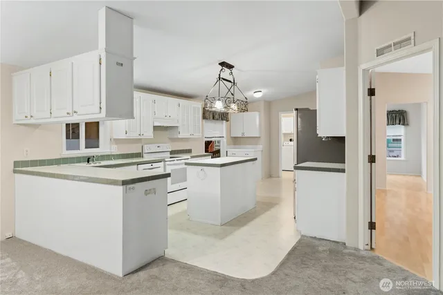 $199,000 | 970 Northeast Saturn Lane, Bremerton, WA 98311