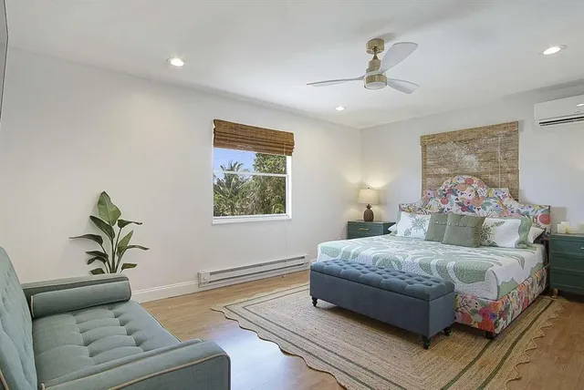 a view of washer and dryer in a utility room