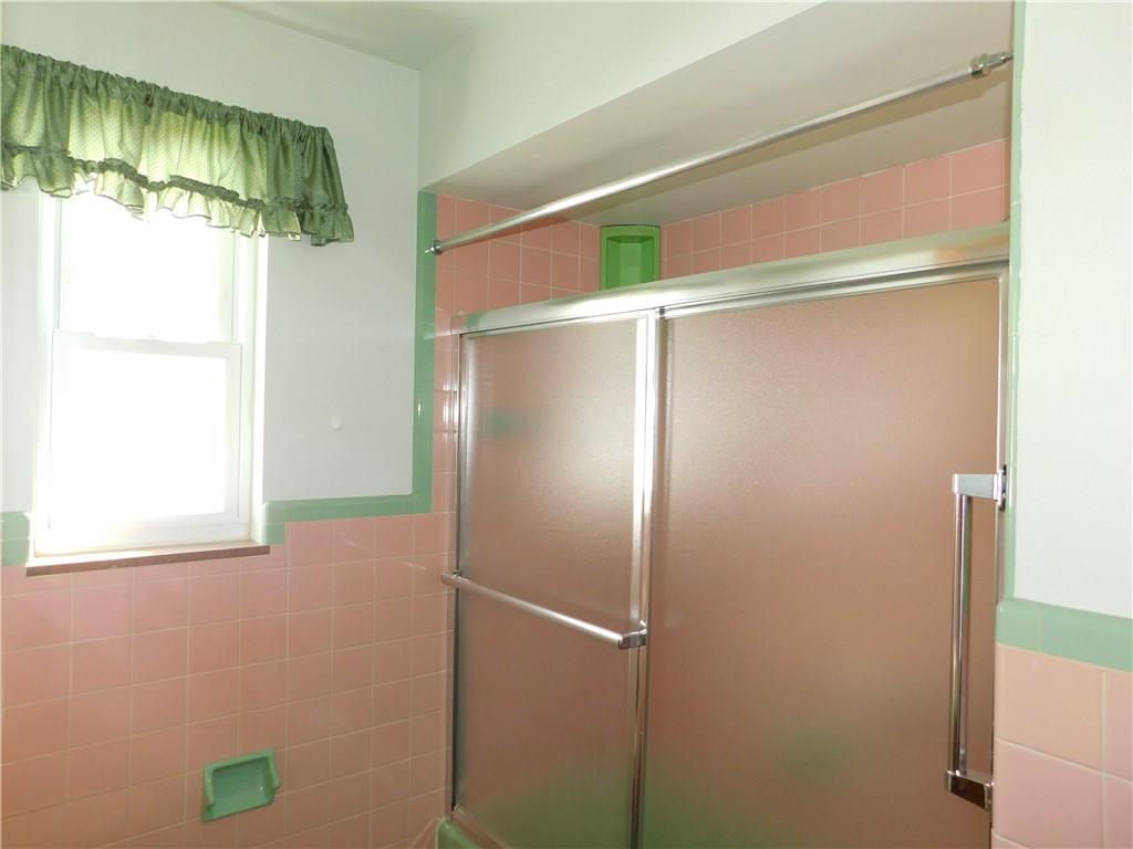 1086 White Cloud Road Apollo, PA 15613 - Photo 17 of 21 Main Floor - Full Bath